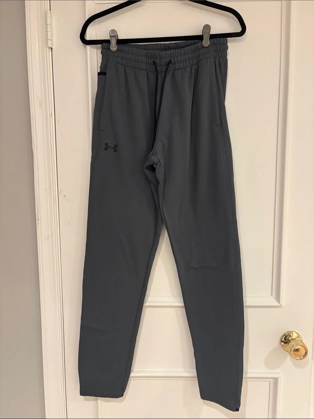 Under Armour Men's Dark Gray Athletic Joggers